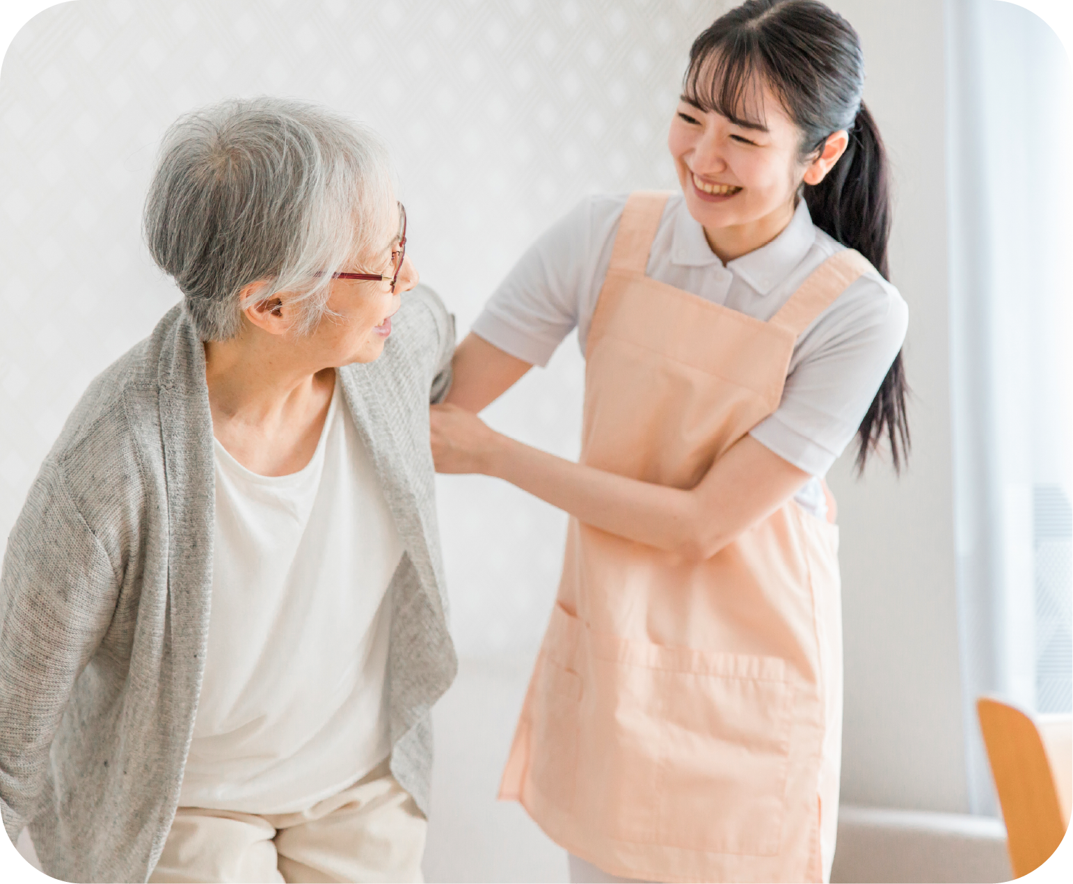利用者に寄り添うスタッフ